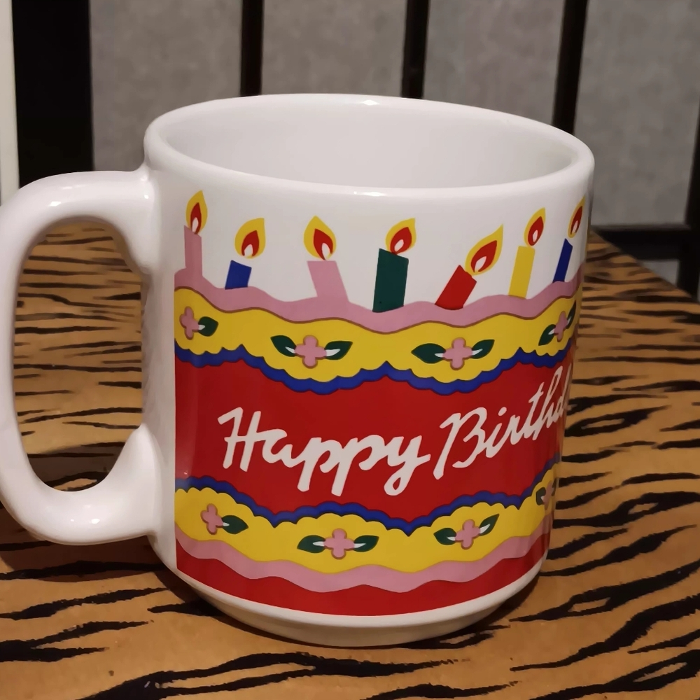 Birthday Musical Mug - Red - Picture 5 of 7